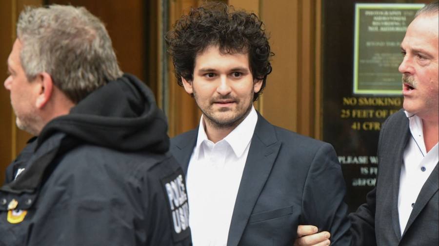 Il fondatore di FTX Sam Bankman-Fried verrà rilasciato con un'obbligazione da $ 250 milioni