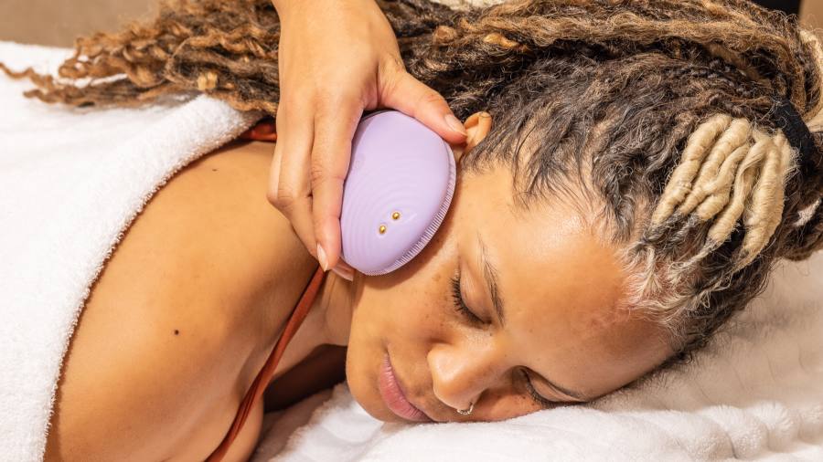 Paffuto e luminoso: quattro dei migliori nuovi trattamenti per il viso di Londra