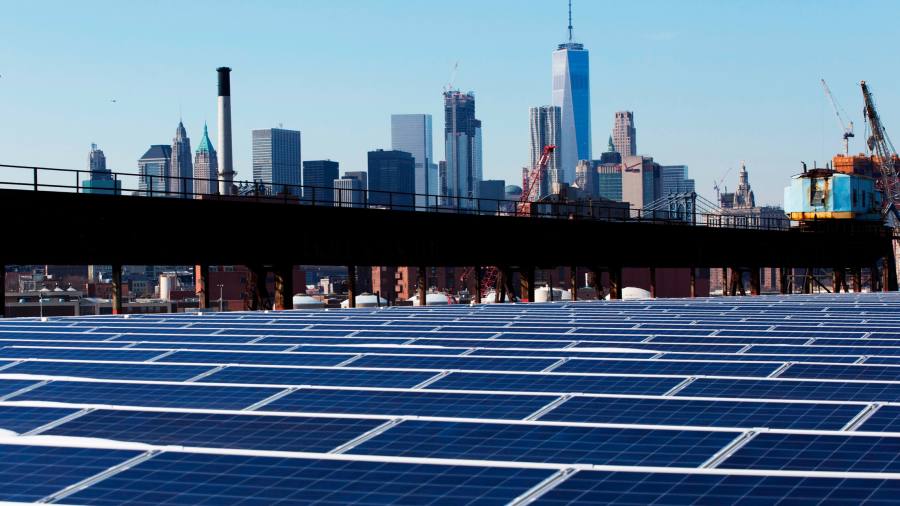 L'energia solare dovrebbe superare il carbone in 5 anni, afferma l'AIE