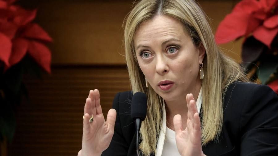 Gli aumenti dei tassi della BCE espongono i timori per l'Italia come l'anello più debole della zona euro