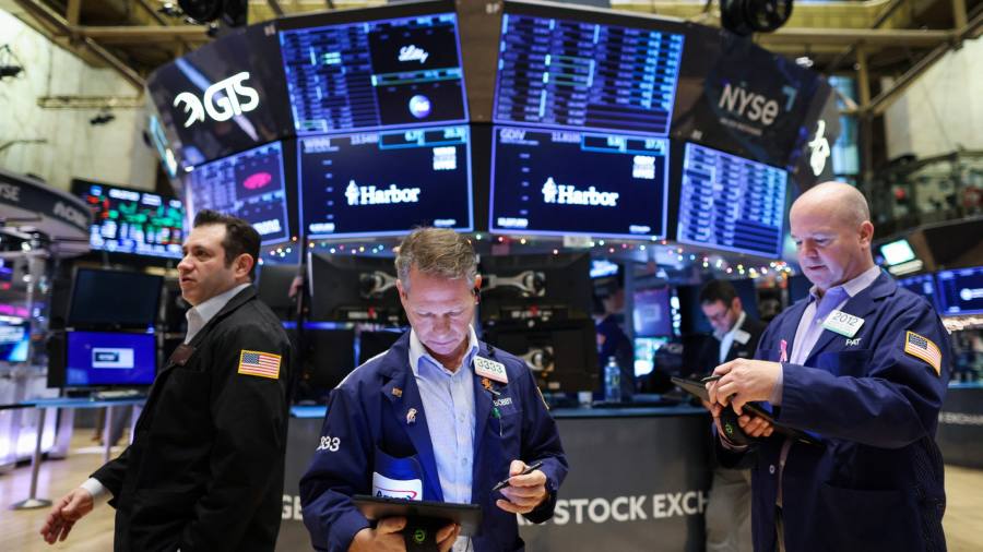 Le azioni di Wall Street salgono dopo che i dati mostrano un rallentamento della crescita dei posti di lavoro negli Stati Uniti