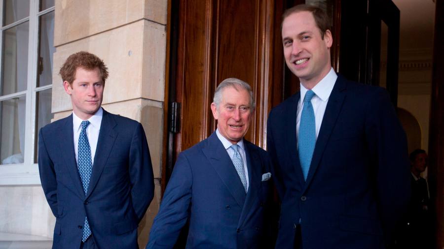 Il principe Harry affronta il contraccolpo britannico sul racconto delle memorie reali