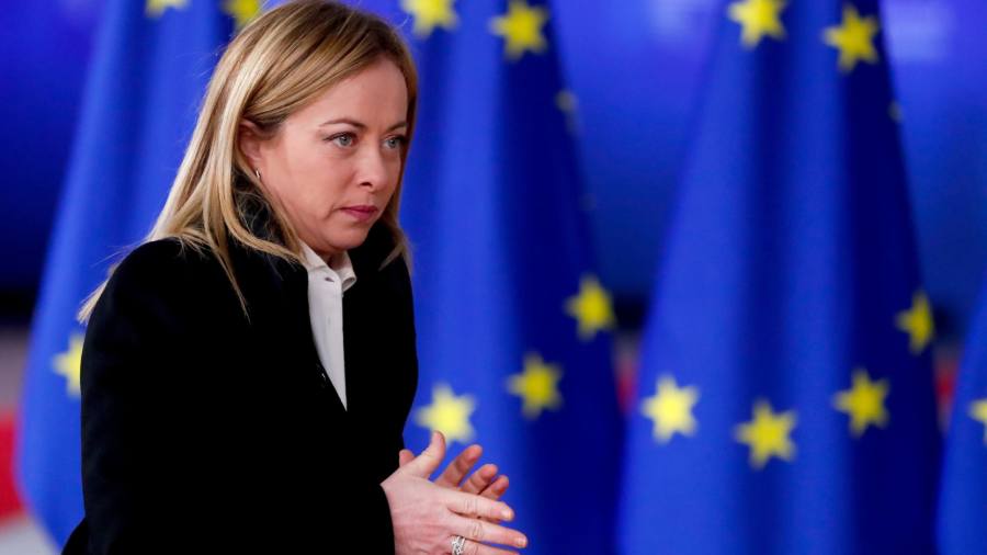 La Meloni ospita von der Leyen con migranti e soldi per la testa