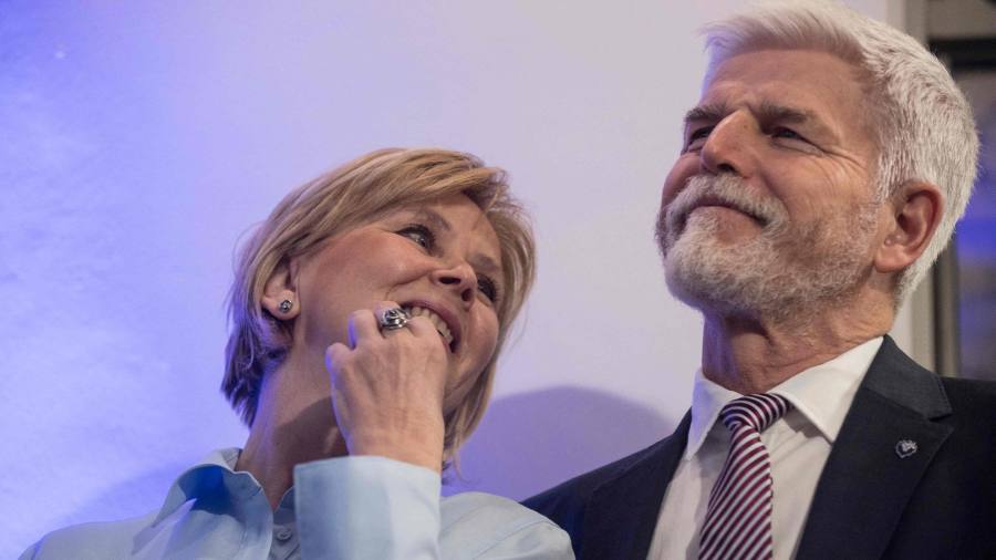 L'ex comandante della Nato è in vantaggio nel voto presidenziale ceco