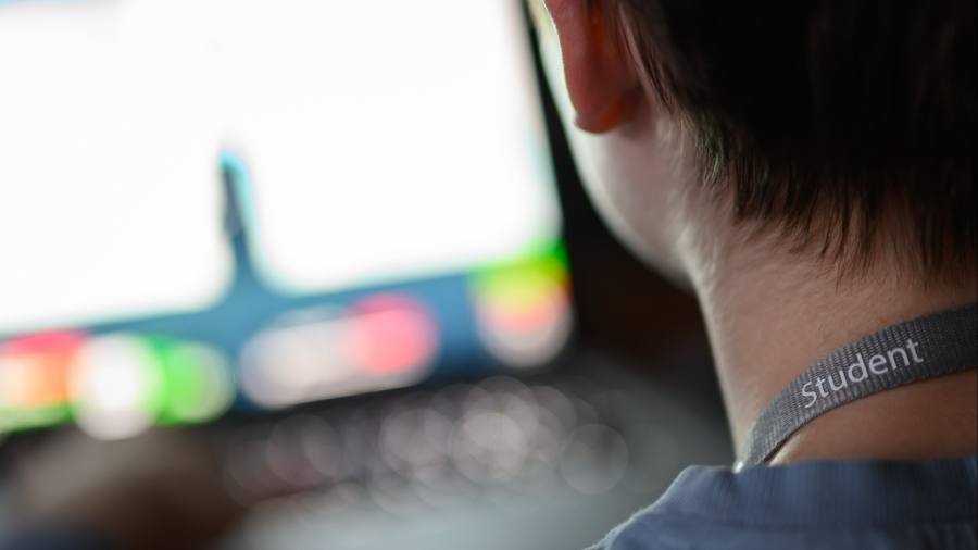 Dove le regole online "leader mondiali" del Regno Unito hanno perso la loro strada