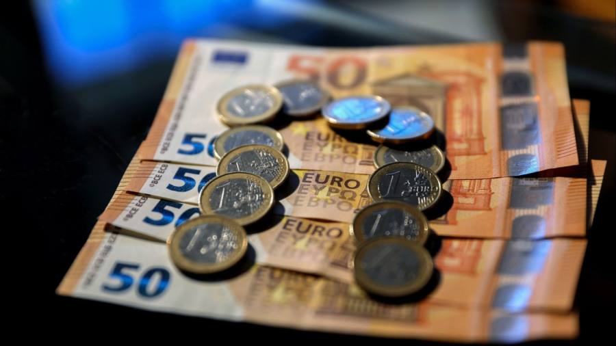 L'euro riguadagna terreno rispetto al dollaro grazie al miglioramento delle prospettive economiche globali