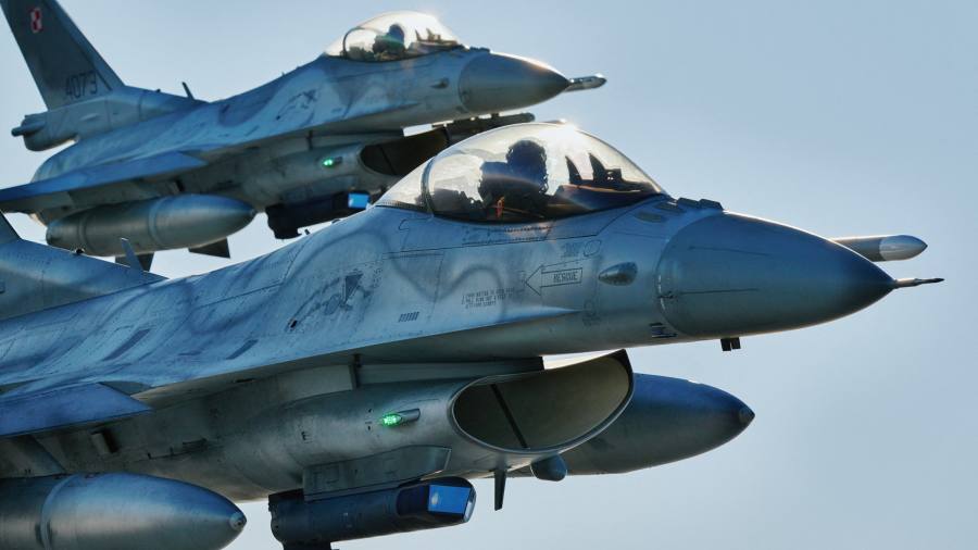 Lockheed pronta con gli F-16 mentre gli alleati di Kiev riaccendono il dibattito sugli aerei da combattimento