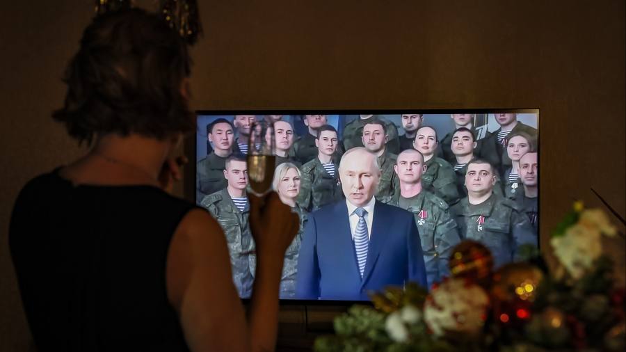Putin sposta i messaggi di guerra per preparare i russi a una lunga battaglia in Ucraina