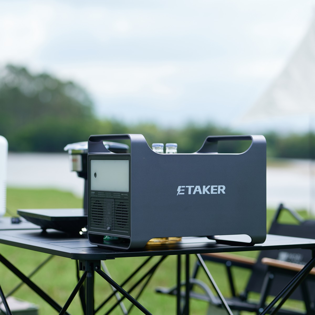 La centrale elettrica M2000 di ETaker raggiunge un perfetto equilibrio tra potenza e portabilità