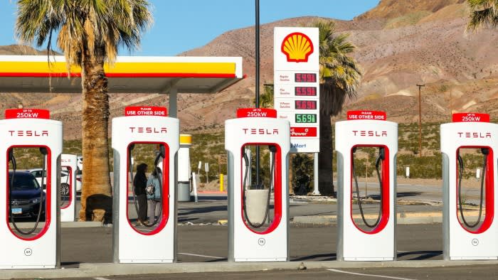 L’impennata del prezzo delle azioni Tesla evidenzia il nervosismo degli investitori di veicoli elettrici