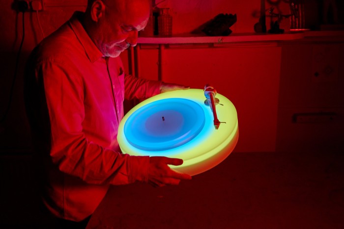 Brian Eno Turntable II, 2024 (edizione di 150), £ 20.000, paulstolper.com