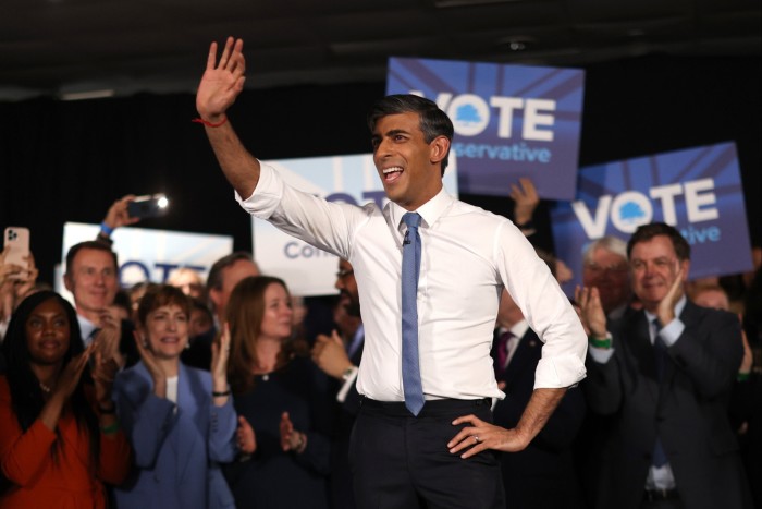 Il primo ministro britannico Rishi Sunak parla ai delegati e ai membri del partito, mentre lancia la campagna elettorale generale del Partito conservatore presso l'ExCel Centre il 22 maggio 2024 a Londra, Inghilterra