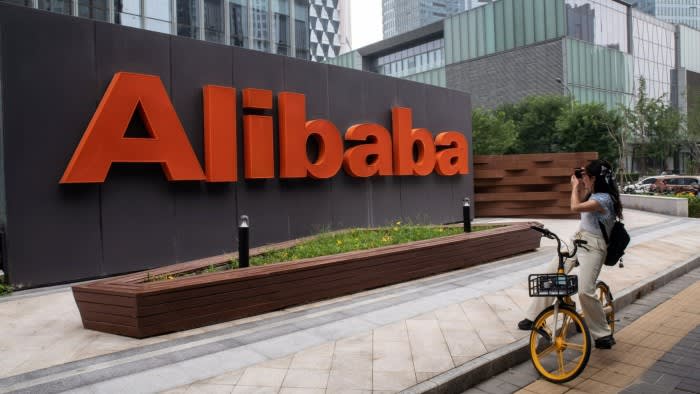 Alibaba raccoglie 5 miliardi di dollari per il riacquisto di azioni proprie mettendo in guardia sulle sfide dell’intelligenza artificiale
