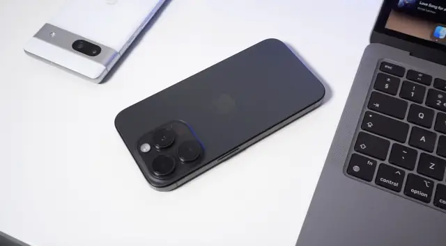 Apple spiega il pasticcio dietro la ricomparsa delle foto su iOS