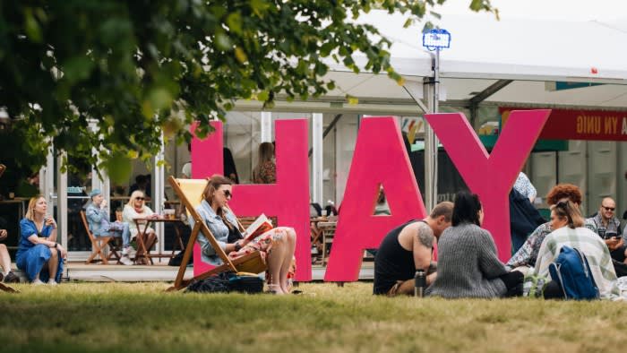 Baillie Gifford in crisi parla con i festival del libro del Regno Unito dopo le minacce di boicottaggio