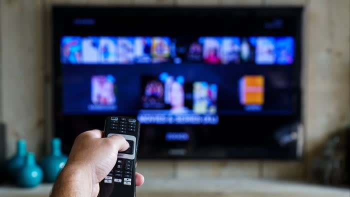 La TV terrestre nel Regno Unito minacciata dallo spostamento online, affermano le emittenti