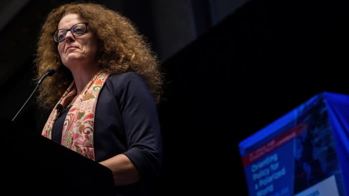 Le banche centrali devono valutare i rischi derivanti dall’acquisto di obbligazioni, avverte Isabel Schnabel della BCE