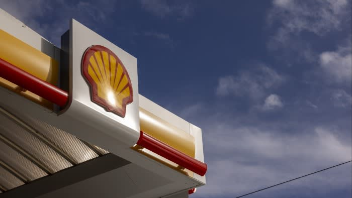 Shell respinge le richieste di restituire denaro agli azionisti dopo aver superato le previsioni del primo trimestre