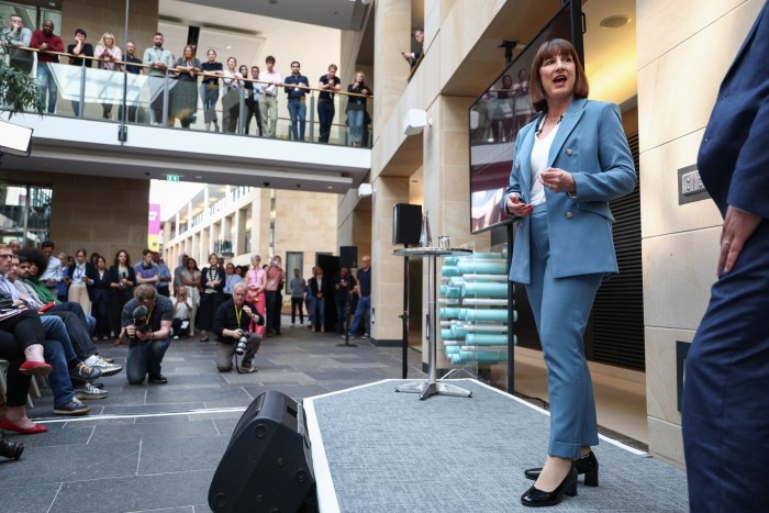 Rachel Reeves parla a Edimburgo questo mese
