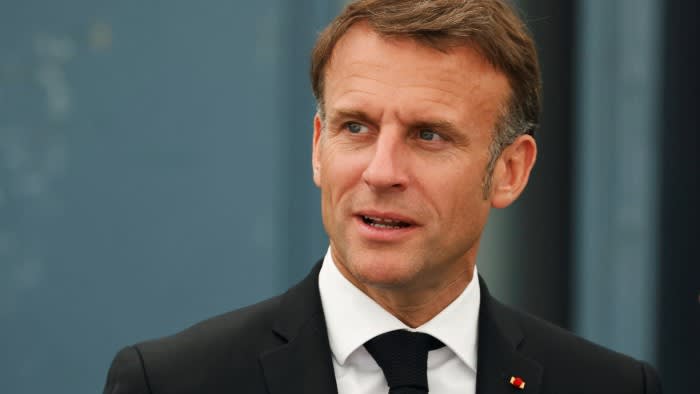 Gli investitori abbandonano azioni e obbligazioni francesi in mezzo al nervosismo elettorale