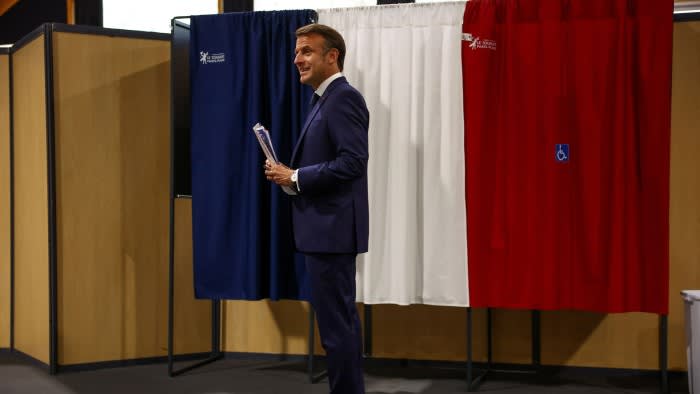 La Francia guida la svendita dei mercati europei dopo che Macron ha indetto un sondaggio rapido