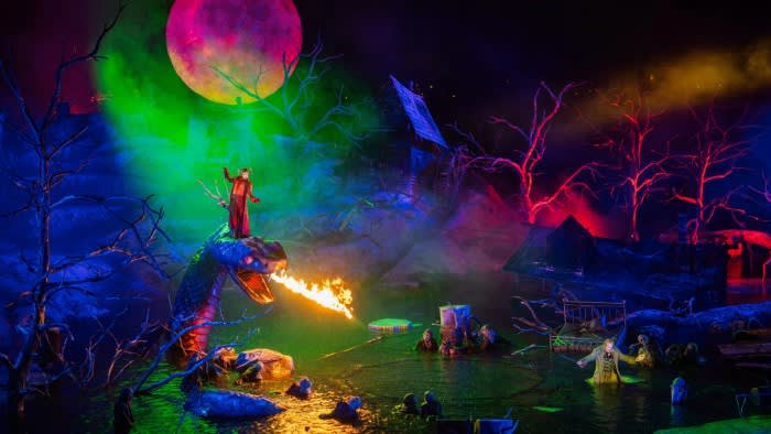 Der Freischütz, recensione del Festival di Bregenz — L'opera romantica subisce una revisione satanica