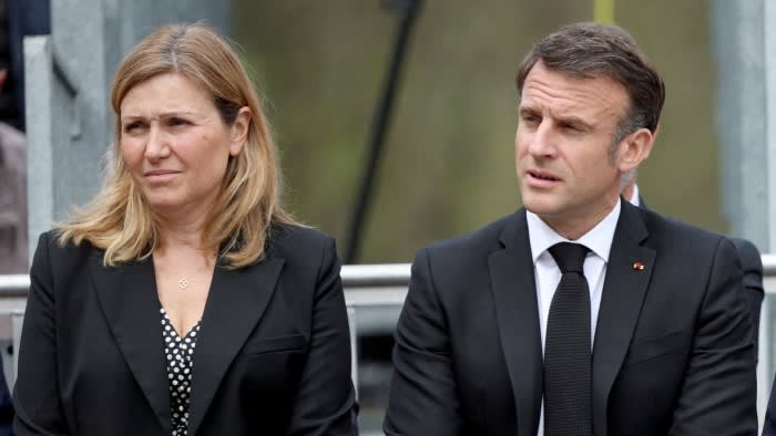 L'Assemblea nazionale francese elegge il candidato scelto da Macron come suo capo