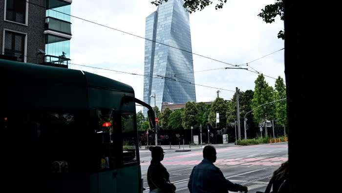 L'aumento dello stress alla BCE mette a rischio burnout quasi il 40% del personale, secondo un sondaggio