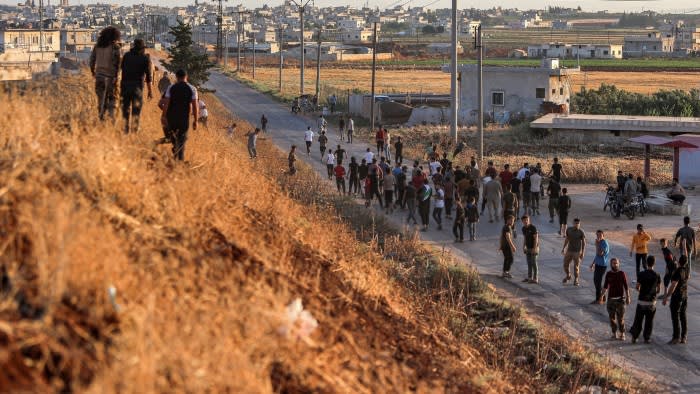 La Turchia arresta centinaia di persone dopo lo scoppio della violenza contro i siriani