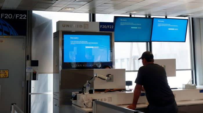 CrowdStrike attacca gli attacchi "loschi" dei rivali dopo l'interruzione IT globale