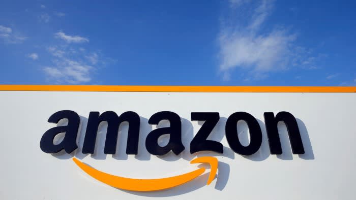 Gli utili di Amazon balzano grazie alla forza del cloud computing ma i margini si restringono