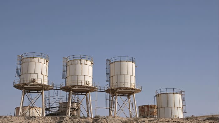 I prezzi del petrolio salgono dopo le notizie di un arresto della produzione in Libia