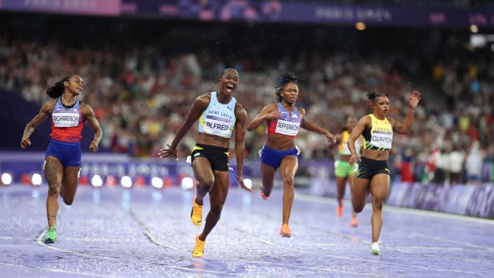Julien Alfred di Santa Lucia vince l'oro nei 100 metri femminili