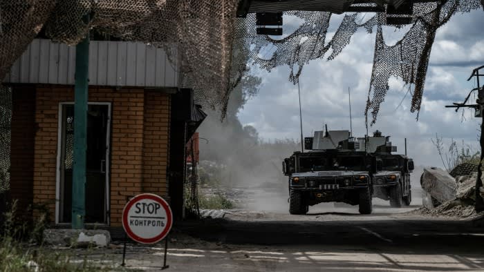 L'Ucraina lancia il "più grande" attacco di droni della guerra contro gli aeroporti russi