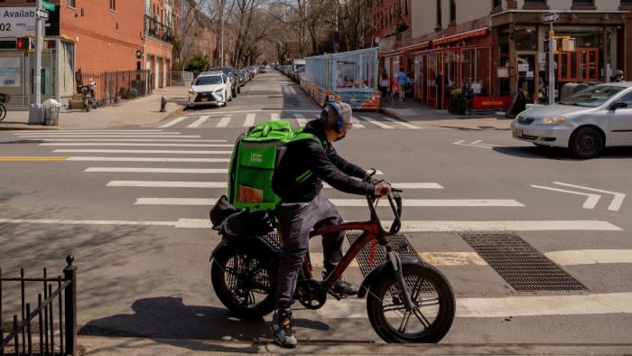 Uber afferma che la spesa dei consumatori "non è mai stata così forte" mentre i profitti aumentano