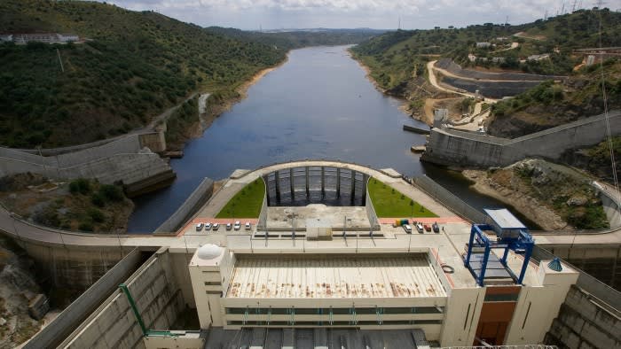 In Portogallo si accende il dibattito sulla tariffazione dell'acqua a causa dell'intensificarsi della siccità