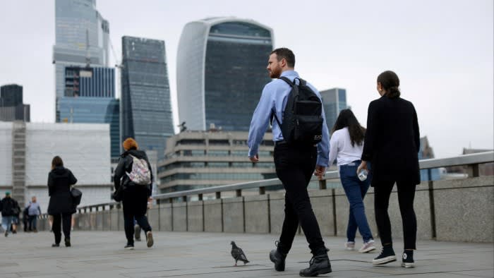 La Bank of London taglierà posti di lavoro come parte della ristrutturazione guidata dagli investitori