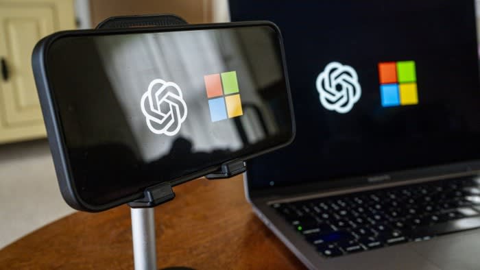 Microsoft chiede "chiarezza" sulle restrizioni ai chip AI in Medio Oriente