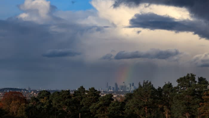 Ciò che le città devono alle province