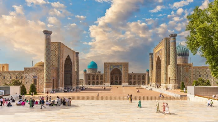 Gli asiatici centrali entrano in un nuovo mondo alle porte della Russia