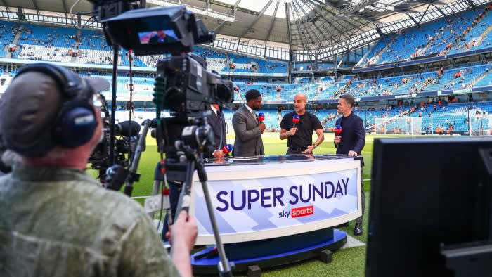 Le perdite annuali raddoppiano a Sky dopo la spinta sportiva e cinematografica