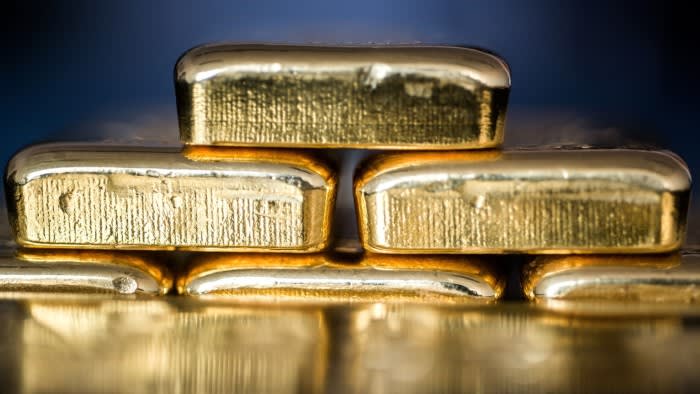 L’oro tocca livelli record mentre i tagli dei tassi e le tensioni in Medio Oriente alimentano la domanda