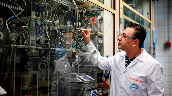 La plastica diventa motore di crescita per i gruppi petroliferi durante la transizione energetica