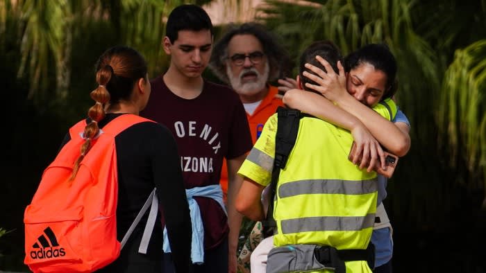La Spagna schiera altri 5.000 soldati per potenziare gli sforzi di salvataggio in caso di alluvioni