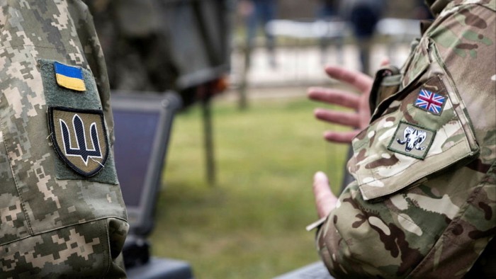 A Ukrainian soldier receives training in the UK