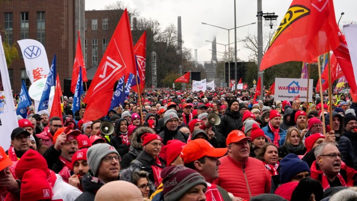 Rally of the union IG Metall in front of the Volkswagen headquarters