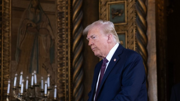 Trump rifiuta di escludere che l’uso della forza possa conquistare la Groenlandia e il Canale di Panama; Meta termina il fact-checking