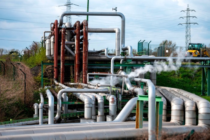 Tubi di approvvigionamento presso la Ruhr Oel Petroleum Refineries of BP Gelsenkirchen a Gelsenkirchen, Germania