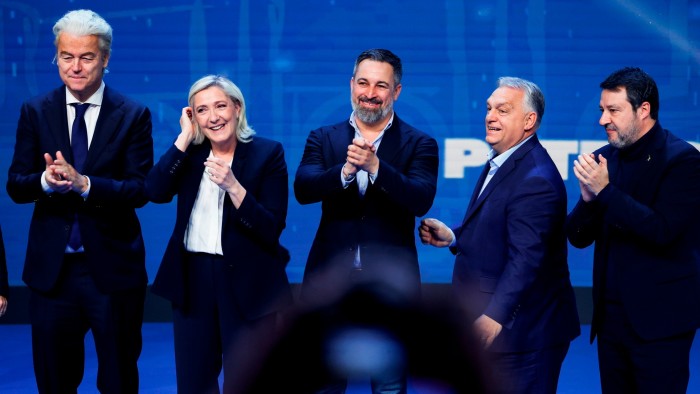 L'Europa è incoraggiata in estrema destra, Trump alla manifestazione di Madrid