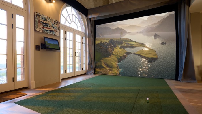 Questo simulatore di golf può trasformare un novizio in tigre boschi?